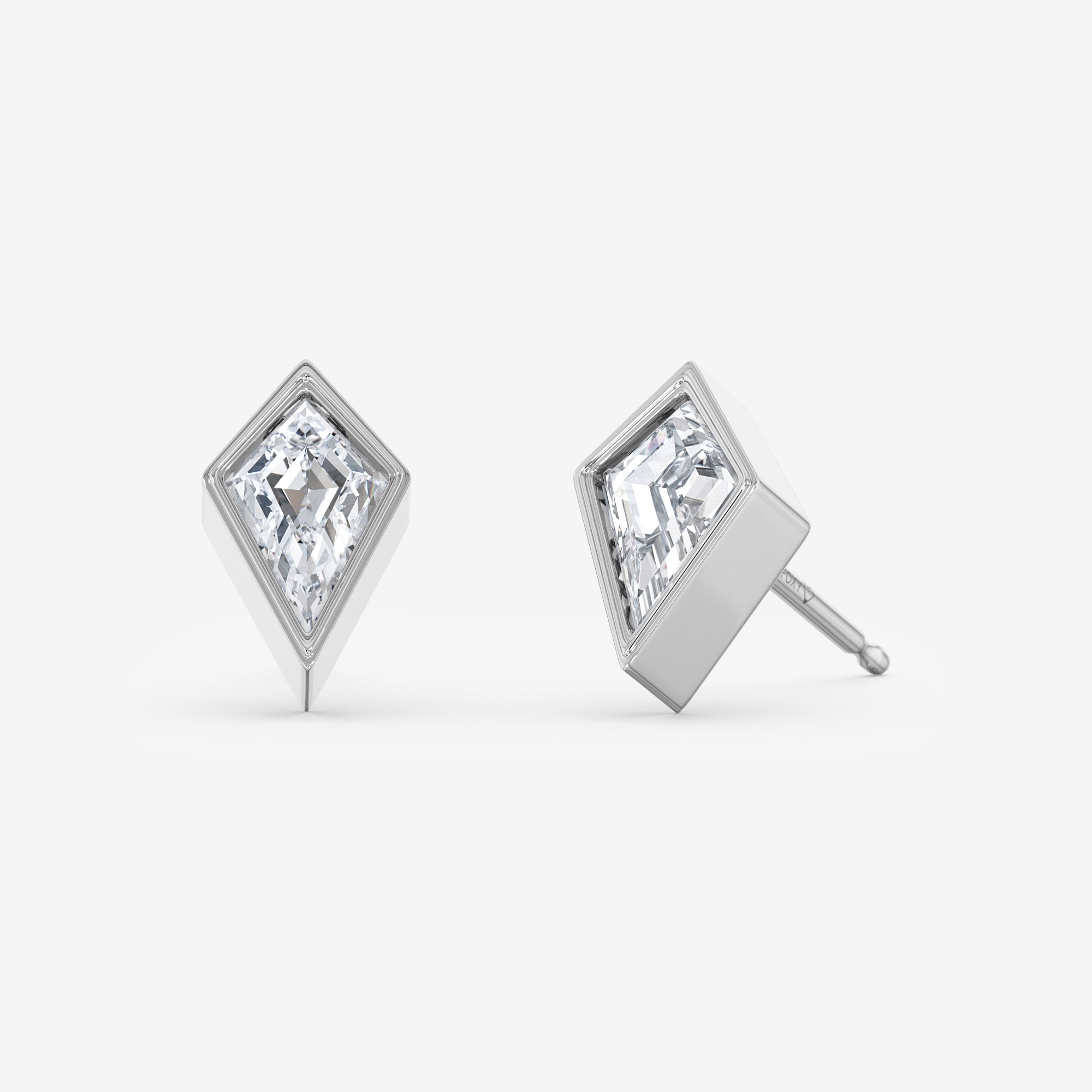 Foxy Solitaire Stud Earrings