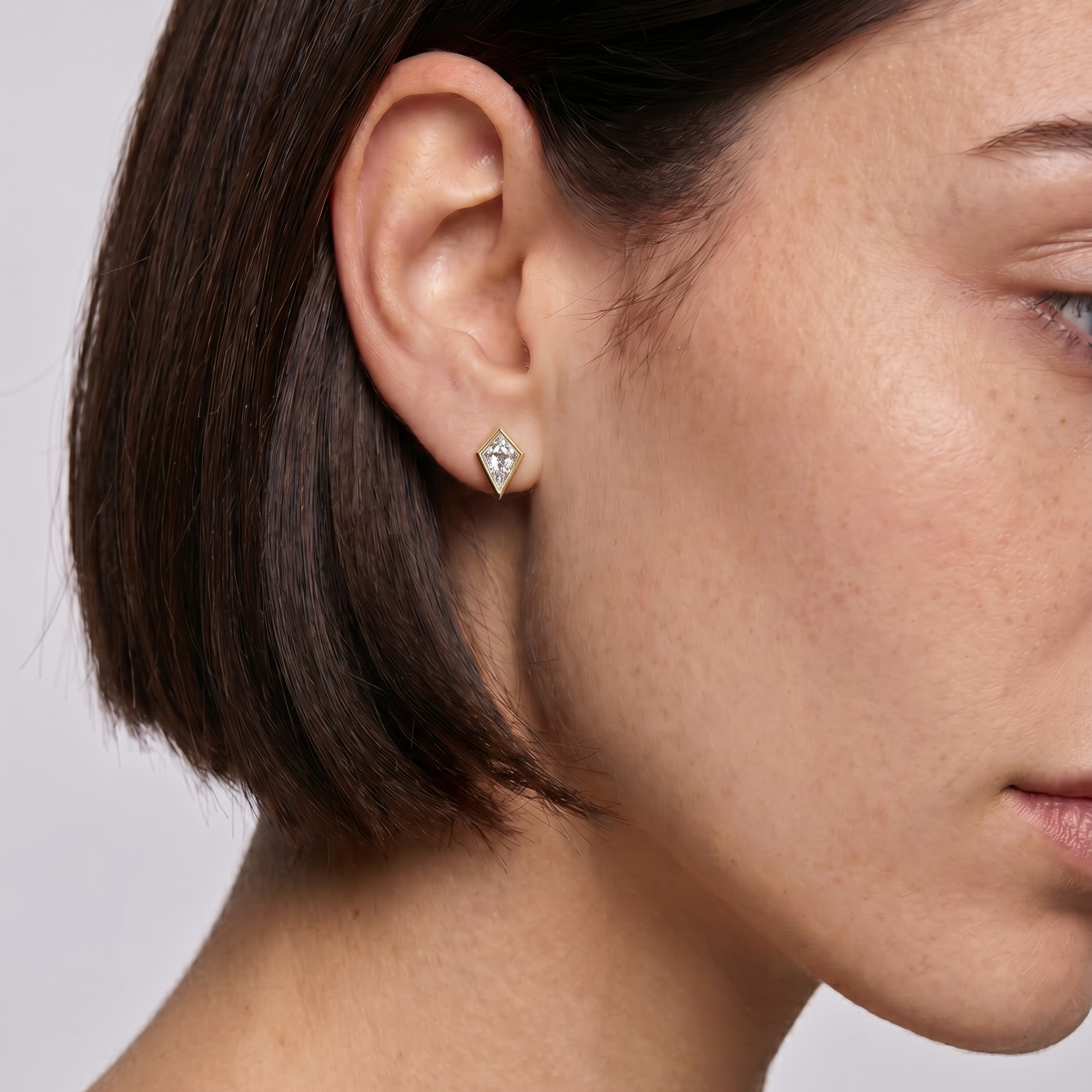 Foxy Solitaire Stud Earrings